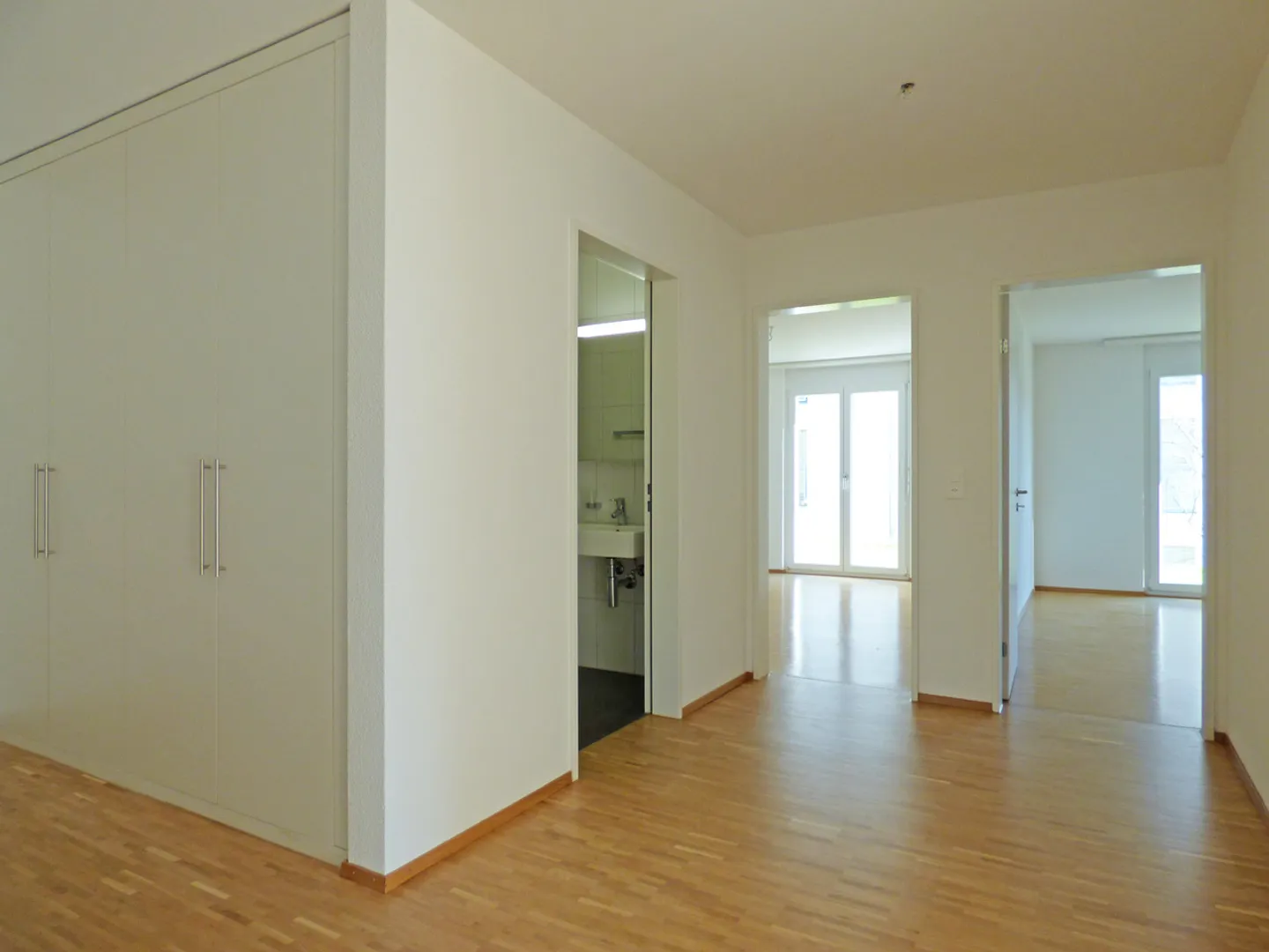 Appartement Familial Attrayant dans la Commune Idéale de Stallikon - Photo 8 sur 13