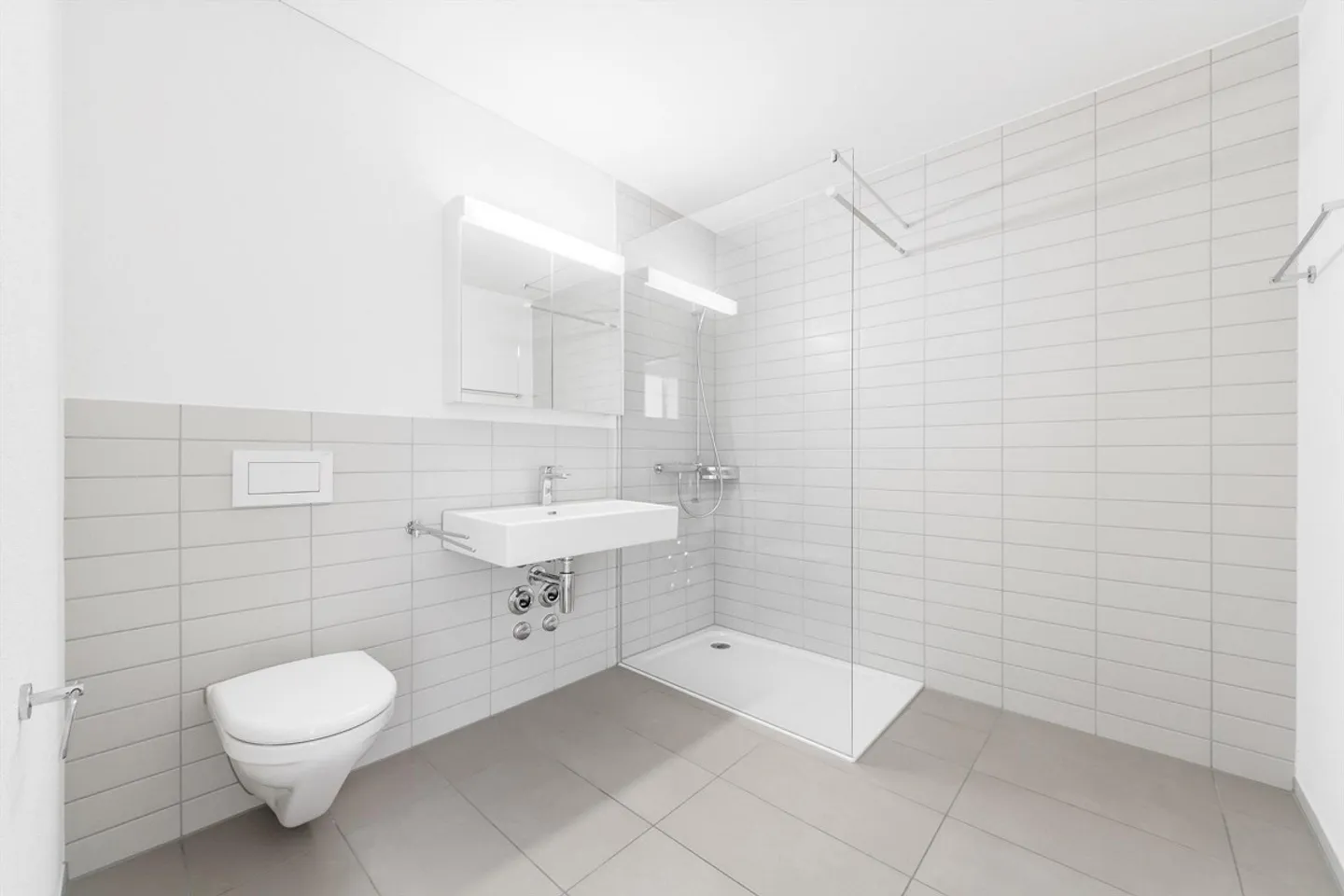 Dreamlike 2.5 Room Apartment in Perfect Location - Photo 3 of 6