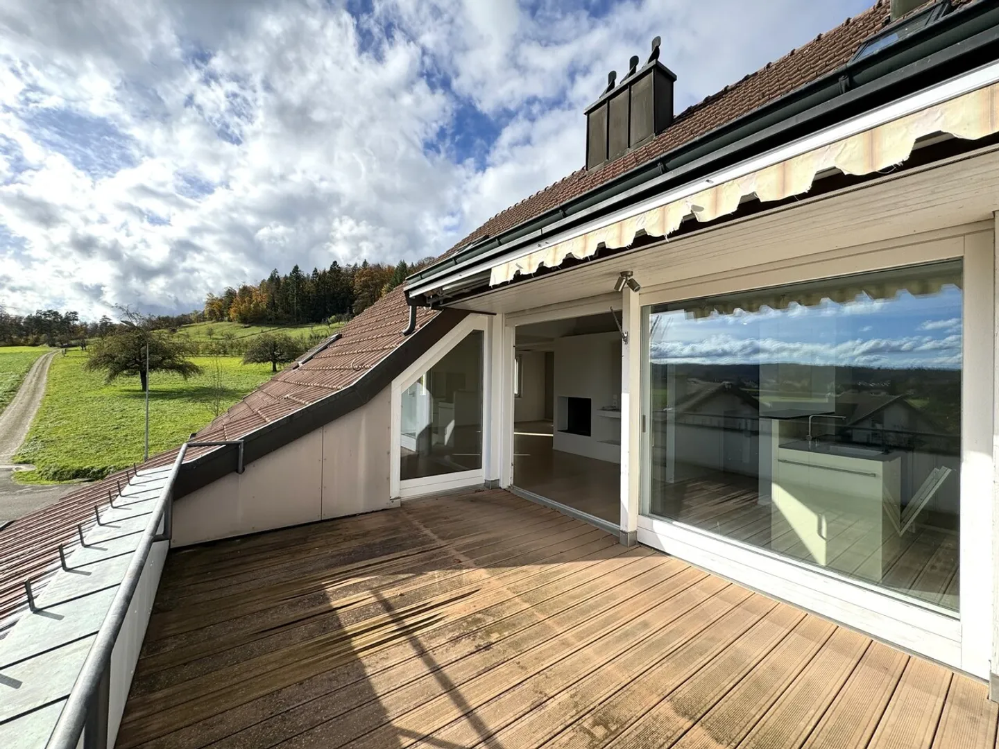 Central, quiet, sunny and at the top - Stylish family apartment - Photo 1 of 37