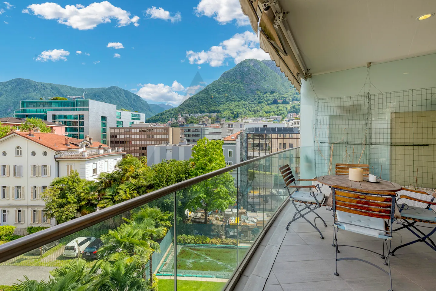 ELEGANTE APPARTAMENTO CON PISCINA CONDOMINIALE  - Foto 1 di 13