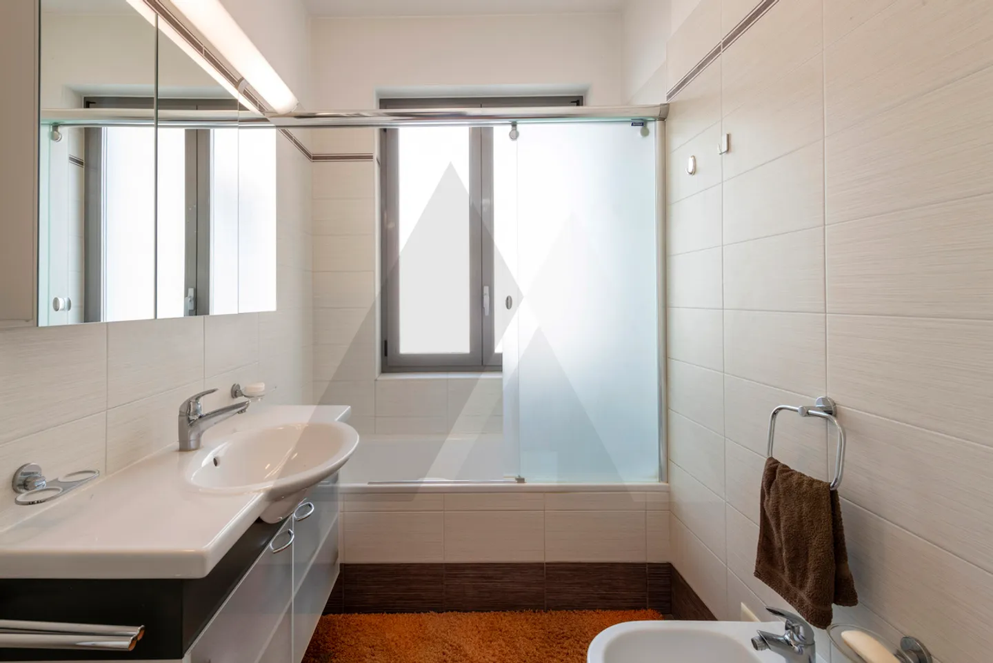 ELEGANTE APPARTAMENTO CON PISCINA CONDOMINIALE  - Foto 10 di 13