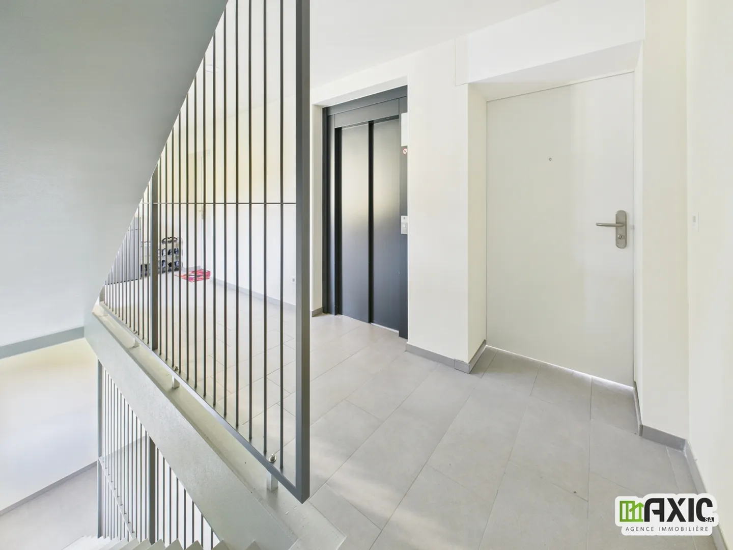 For sale - Beautiful 3.5-room apartment of 75 m² bright on the 2nd floor - Photo 18 of 20