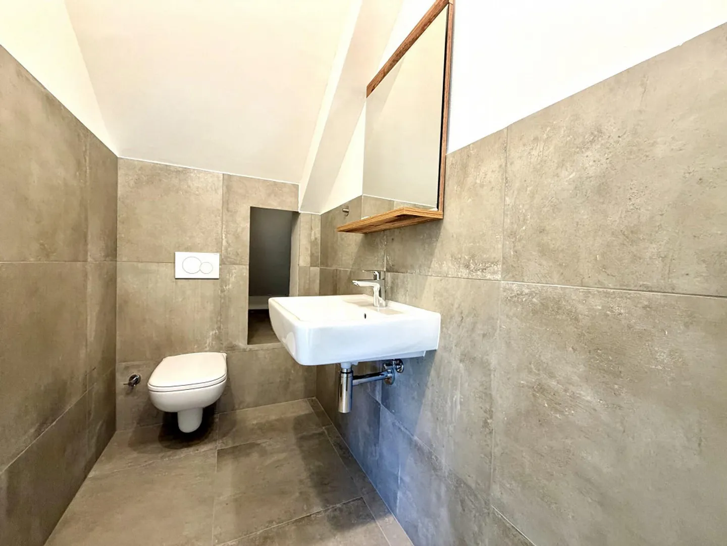 Spacious and Modern with a View of the Green - Photo 6 of 7