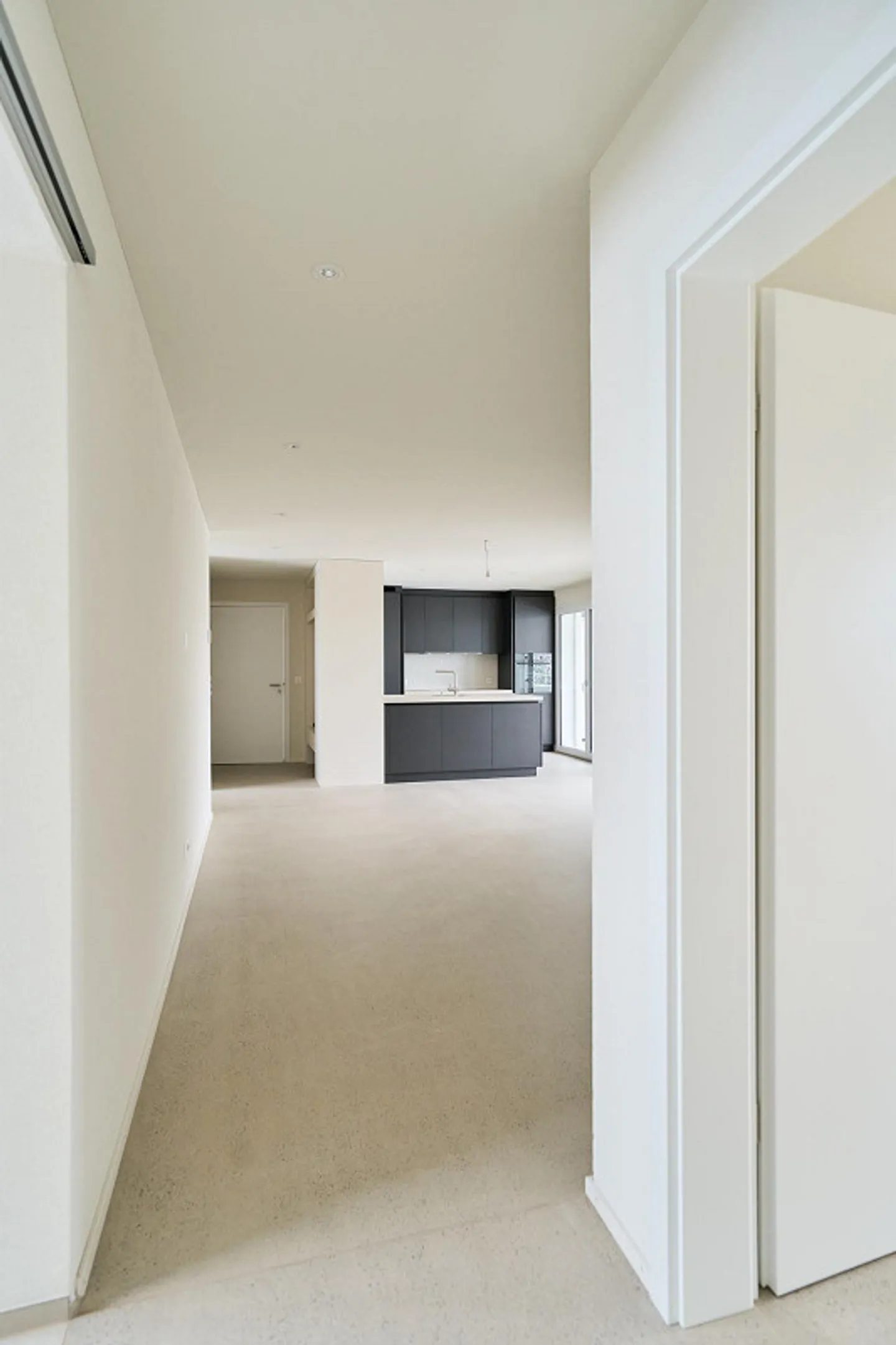 Appartamento moderno e centralmente situato nello standard di proprietà - Foto 4 di 19