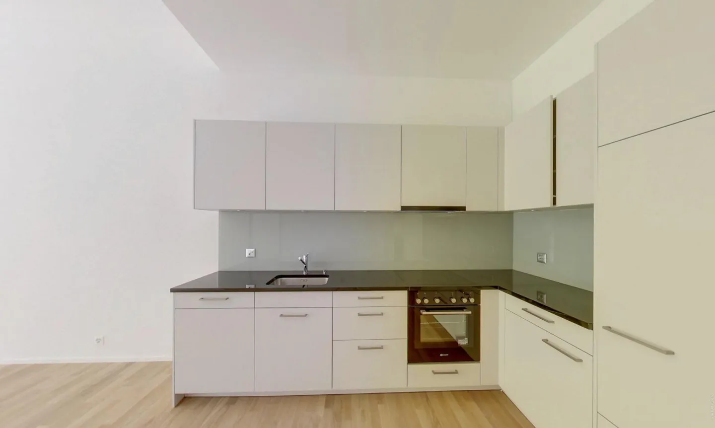 Geräumige 2.5-Zimmerwohnung - Foto 2 von 6