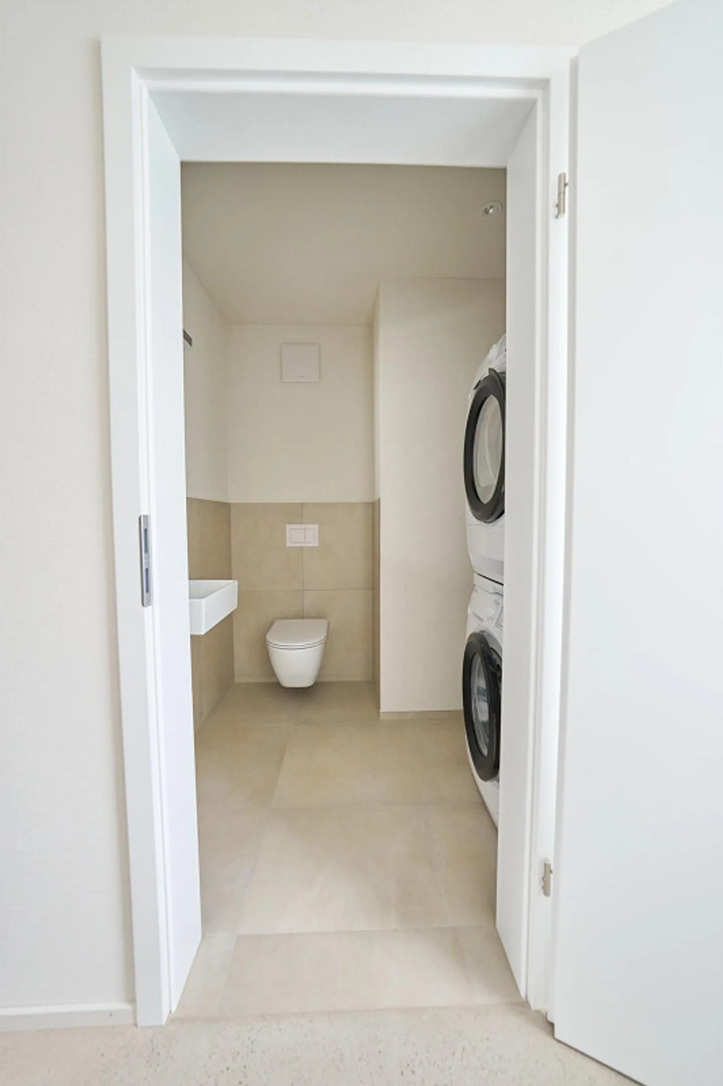 Appartamento moderno e centralmente situato nello standard di proprietà - Foto 16 di 19