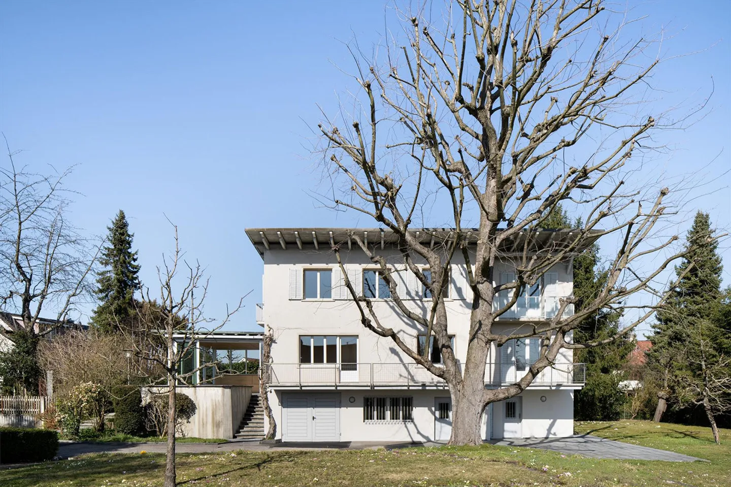 Detached single-family house with garden on Bruderholz - Photo 1 of 14