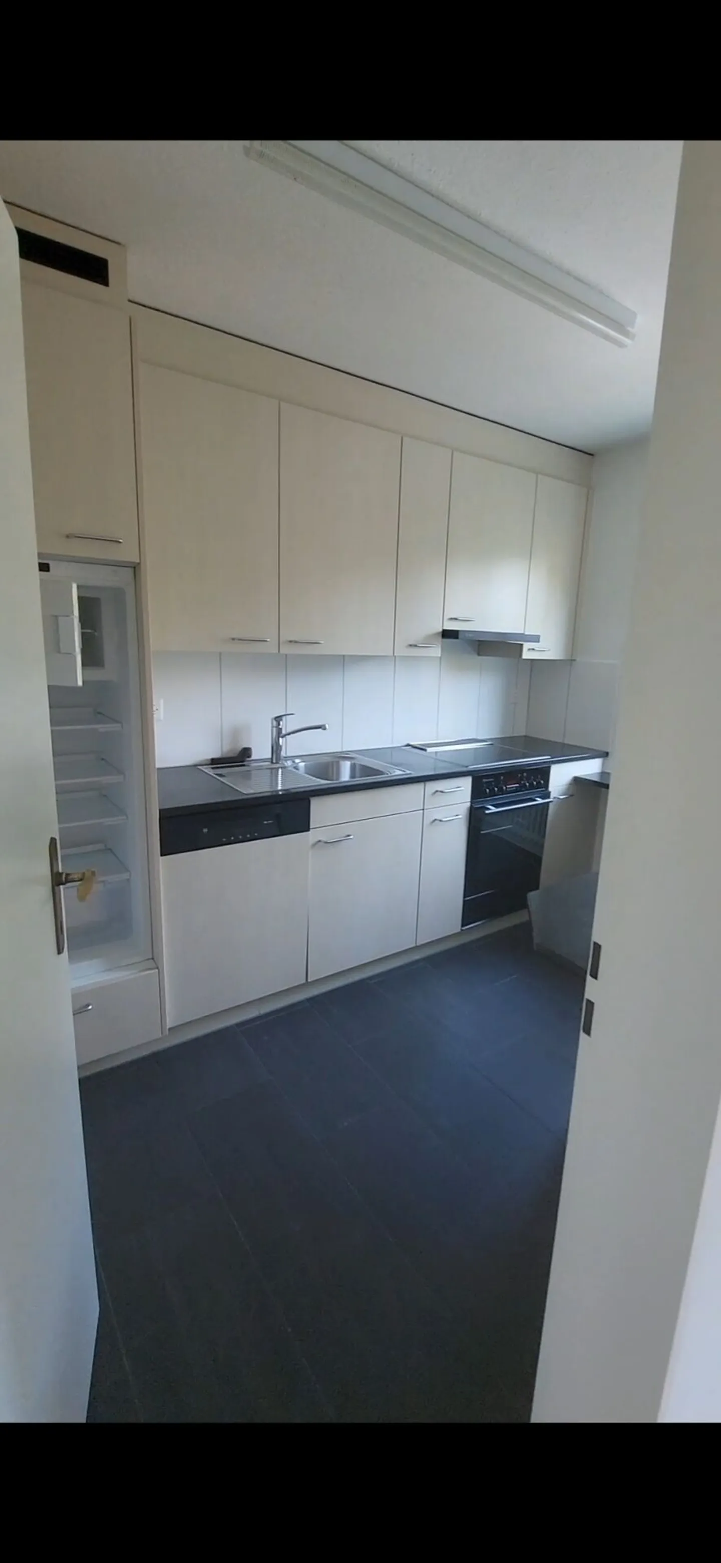 Grosszügige, helle Wohnung im ruhigem Wohnquartier - Foto 4 von 9