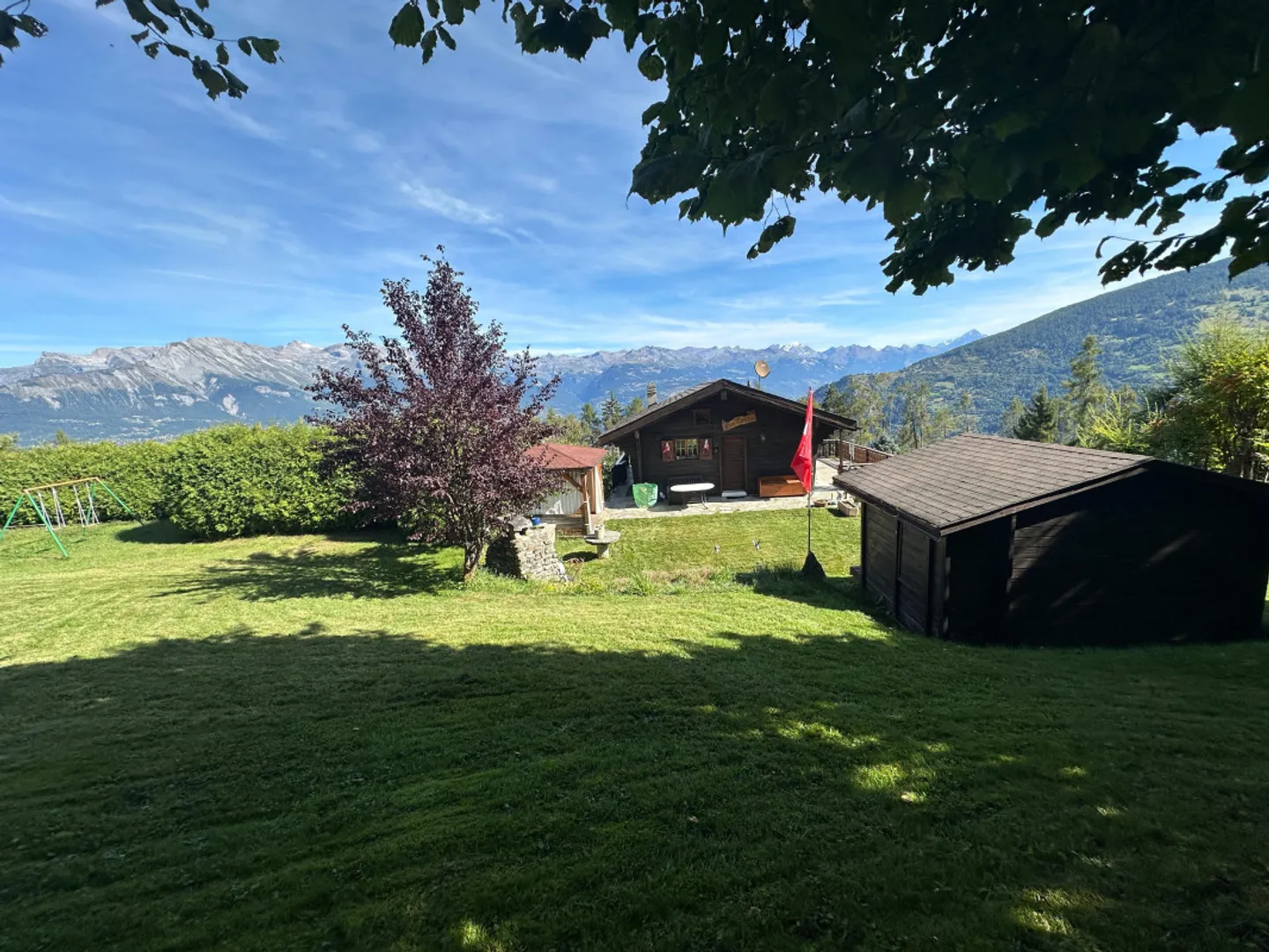 MAYENS DE SION - Individual chalet on a 1422 m2 plot near Thyon - Photo 1 of 8