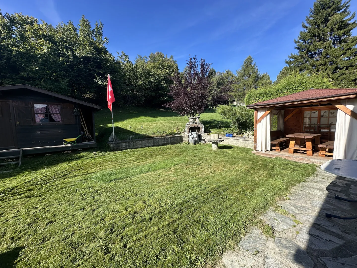 MAYENS DE SION - Individual chalet on a 1422 m2 plot near Thyon - Photo 8 of 8