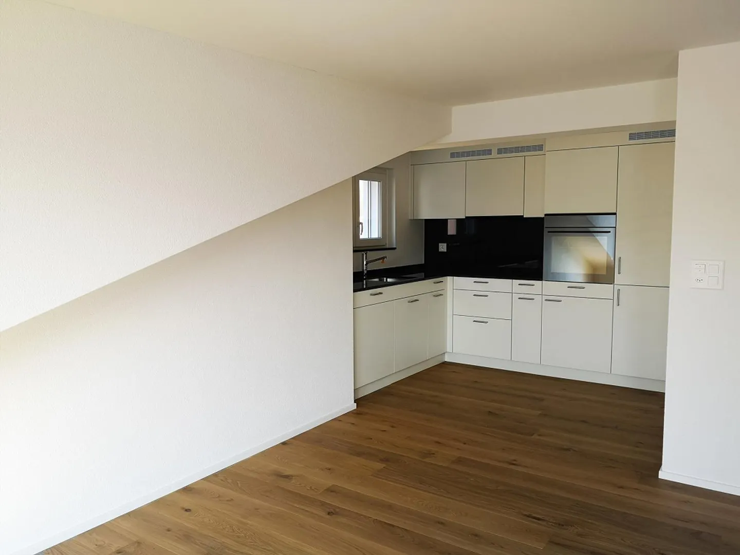 Modernes 3.5 Zimmer-Apartment - Foto 3 von 7