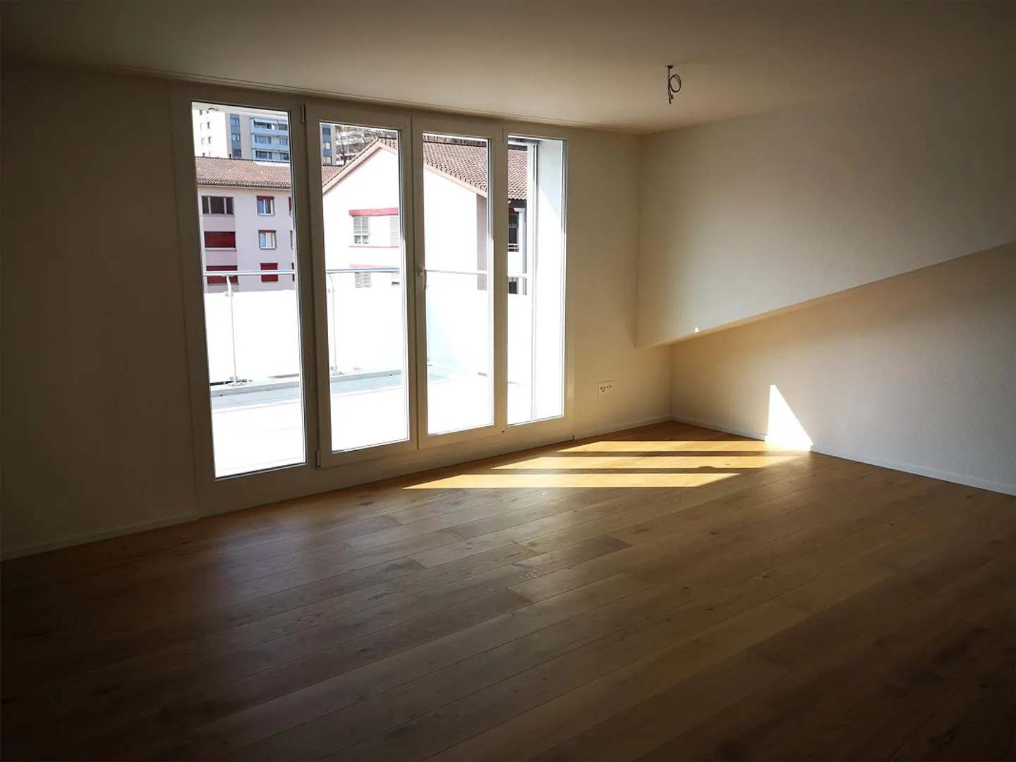 Modernes 3.5 Zimmer-Apartment - Foto 4 von 7