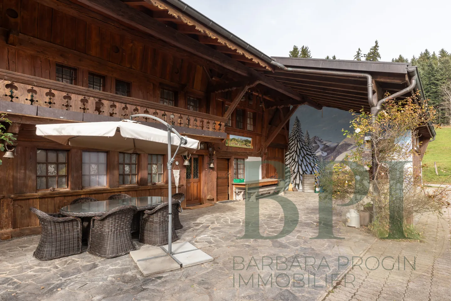 Old exceptional farmhouse in Romanens in La Gruyère - Photo 3 of 13