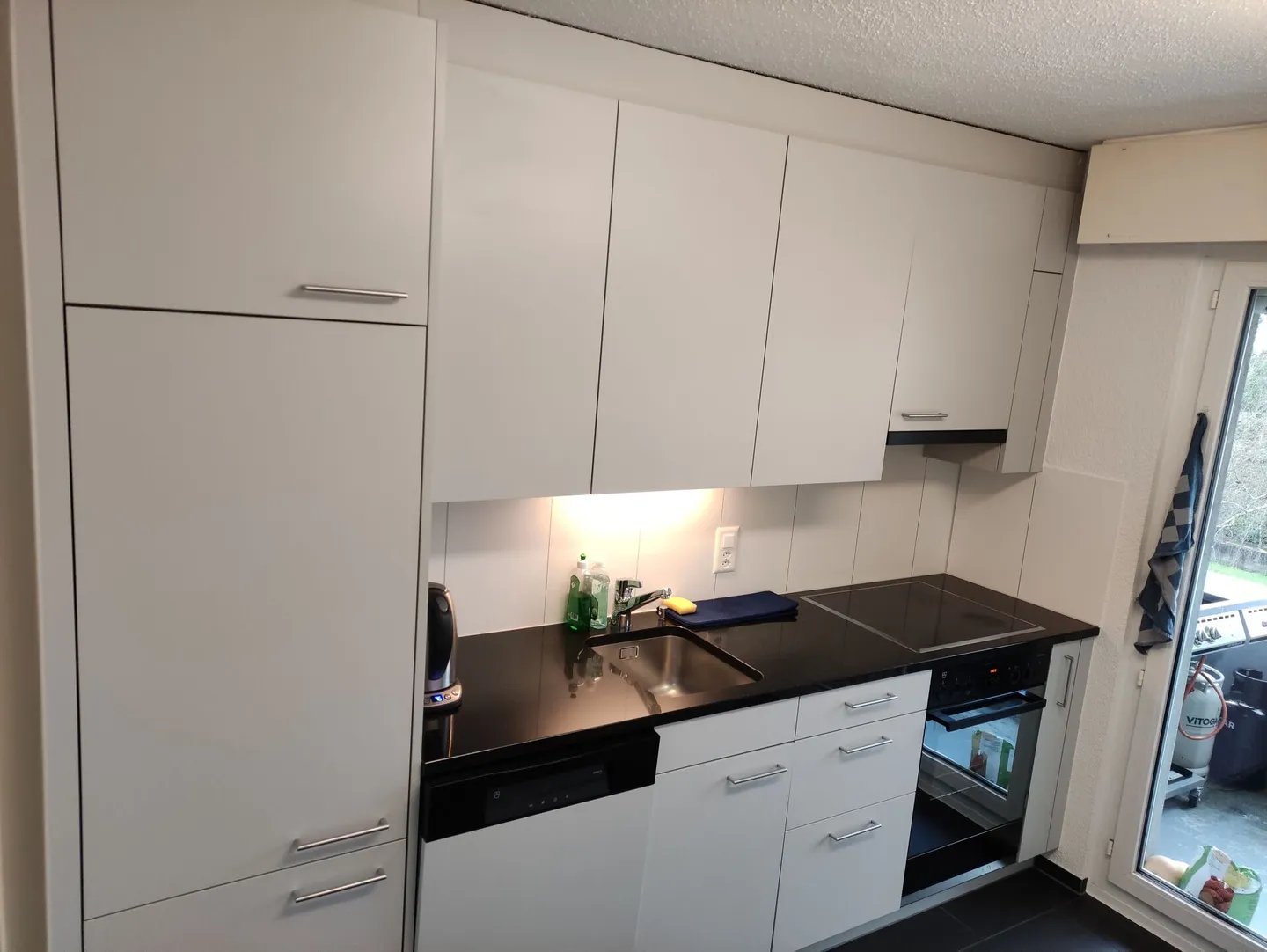 Charming spacious 3.0 room apartment on the 2nd floor - Photo 1 of 11