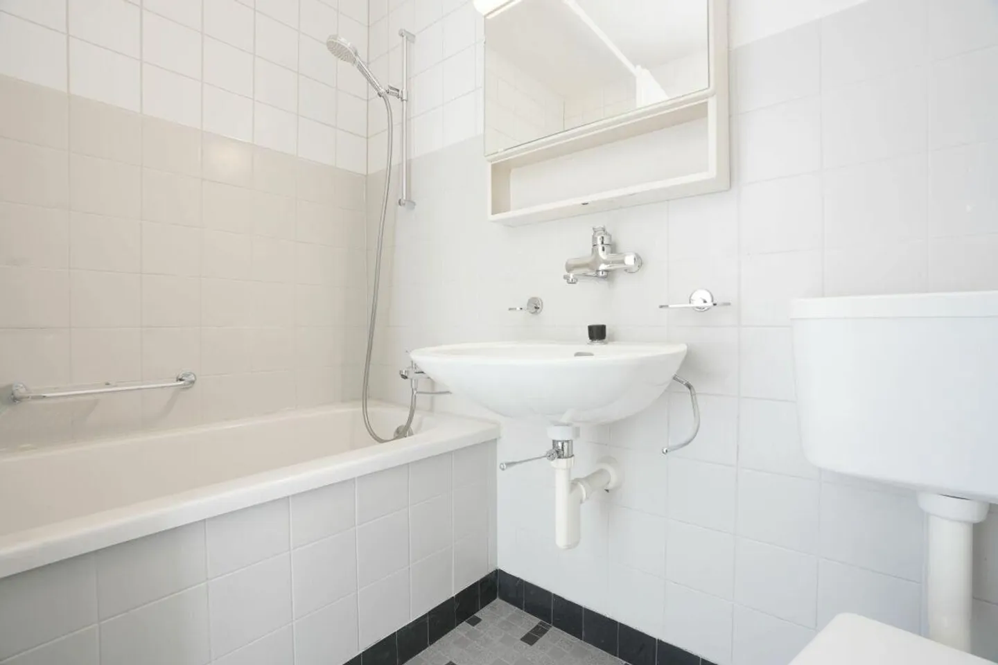 Appartement pratique d'une seule pièce dans un emplacement central - Photo 4 sur 7