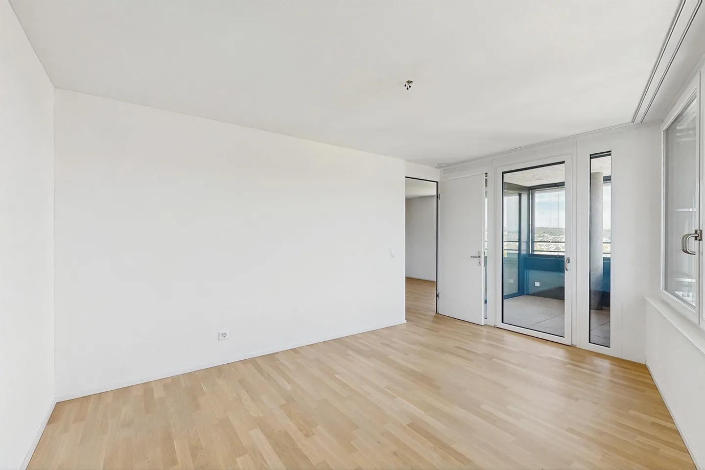 Modernes Apartment mit Aussicht - Foto 6 von 8