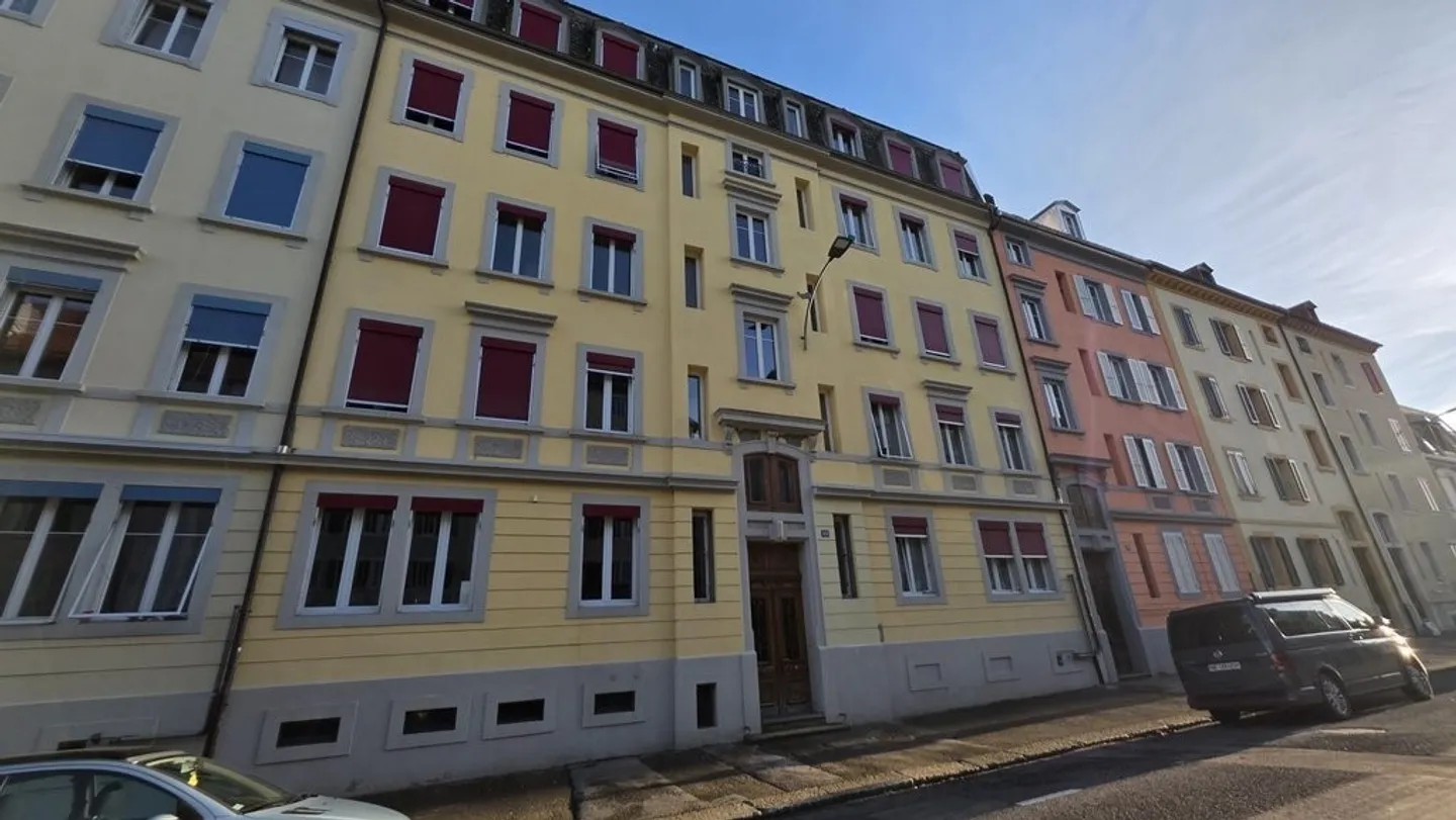 HELLER WOHNRAUM VON 100 M2 - Foto 2 von 2