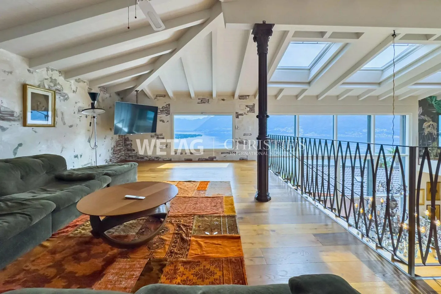Modern villas with light-flooded interiors & magnificent lake views in Ronco sopra Ascona for sale - Photo 11 of 13