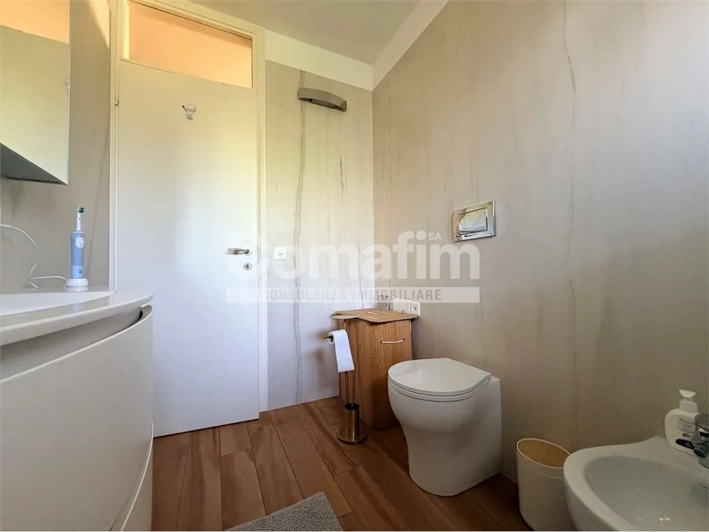 Viganello - Bright 3.5-room apartment with large terraces and parking - Photo 9 of 13
