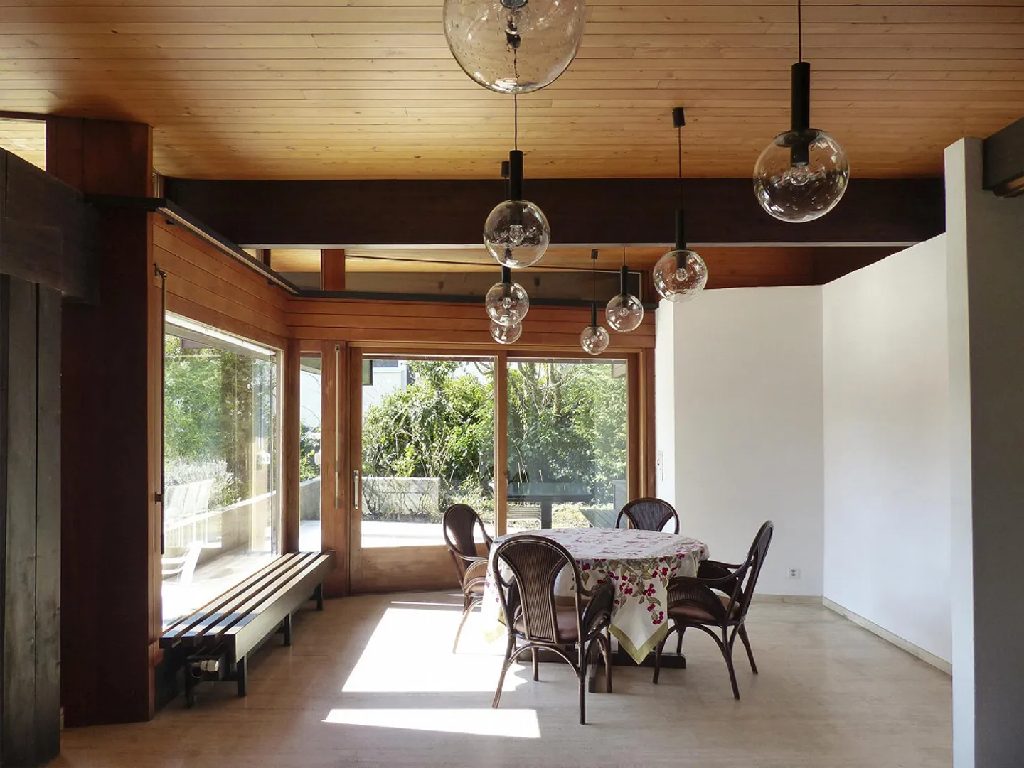 Freistehendes 7 1/2-Zimmer EFH mit Garage (3 AEP) und Pool am Rebberg - Foto 7 von 14