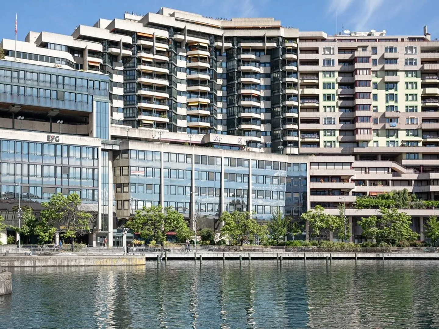 5-room apartment - Photo 1 of 11