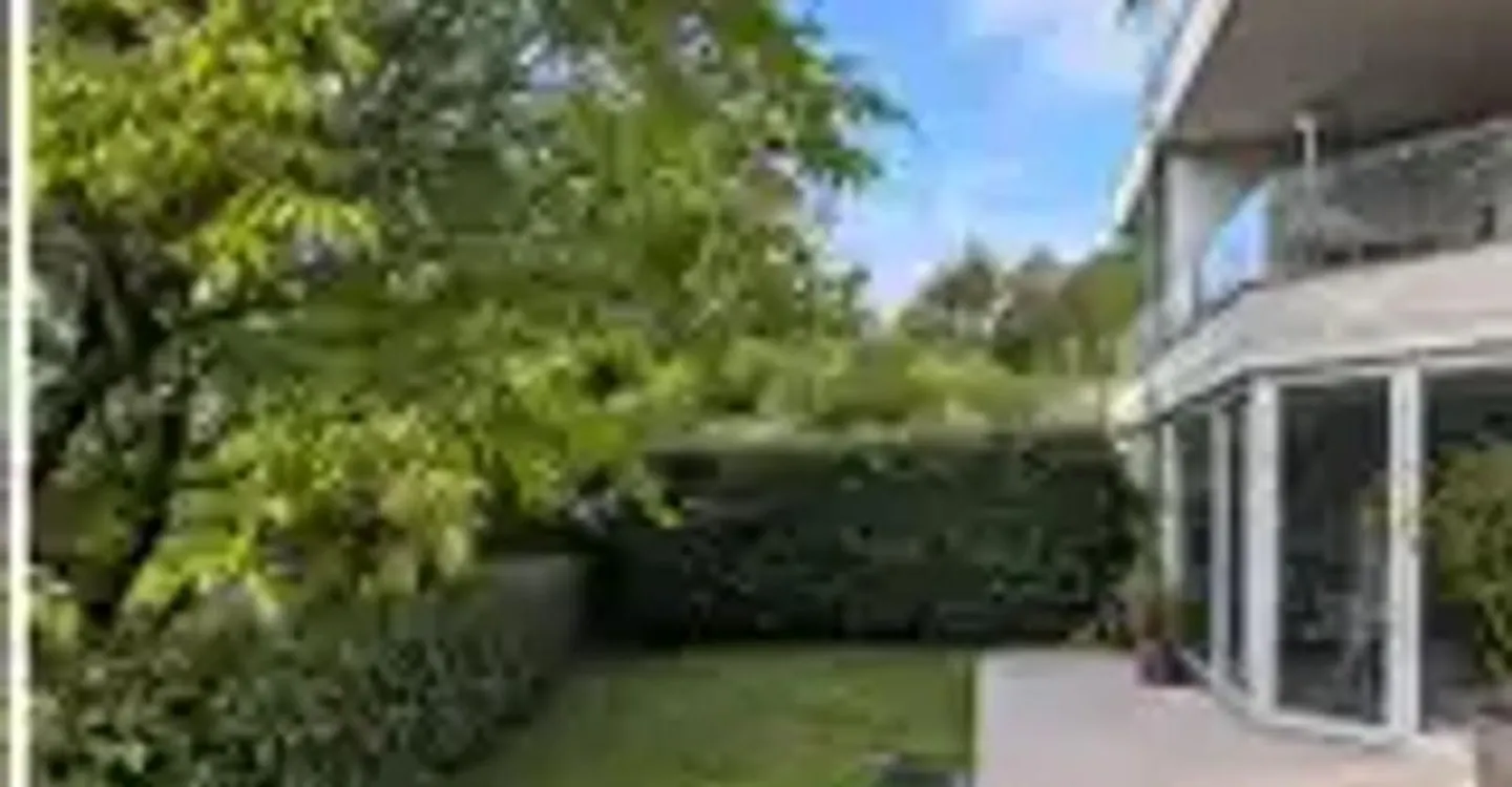 Große moderne Wohnung mit Garten, Veranda und 133 m2 Terrasse - Foto 2 von 6