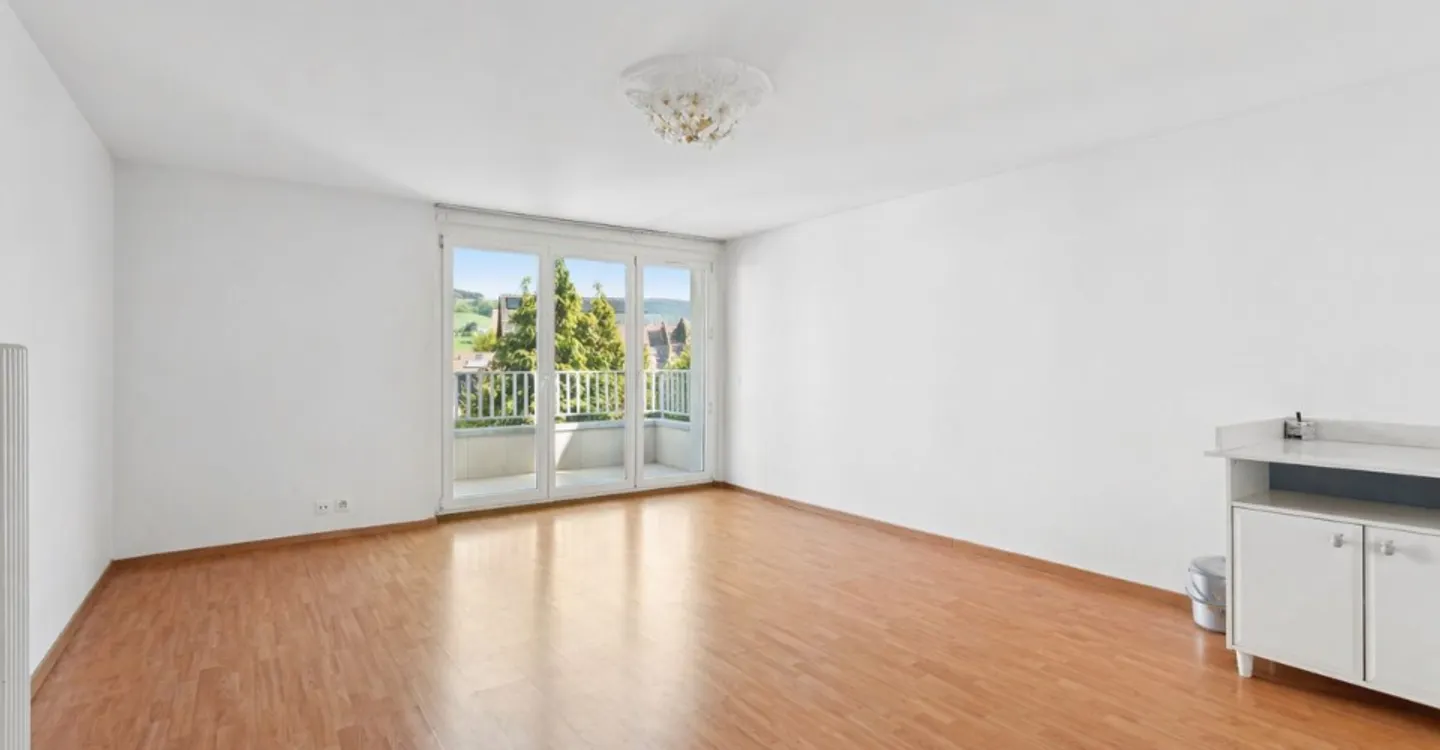 Spazioso appartamento di 5,5 locali con terrazza di 60 m2 a Lucens - Foto 3 di 8