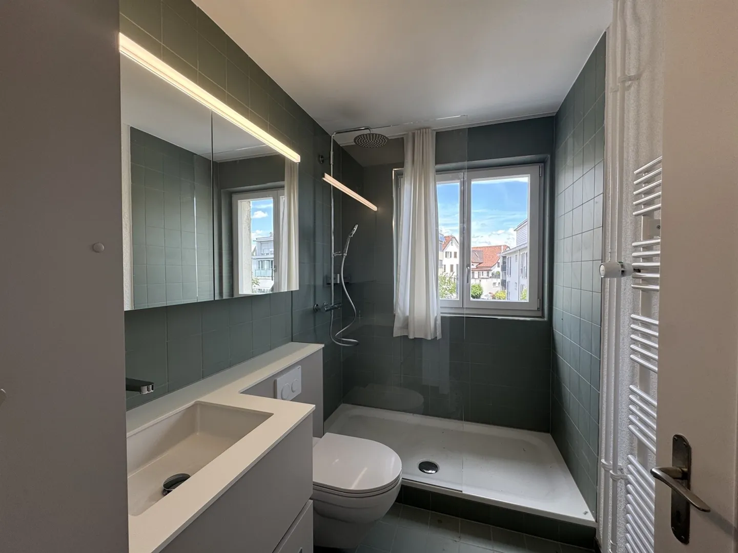 Here ends your apartment search - freshly renovated 4-room apartment in... - Photo 3 of 5
