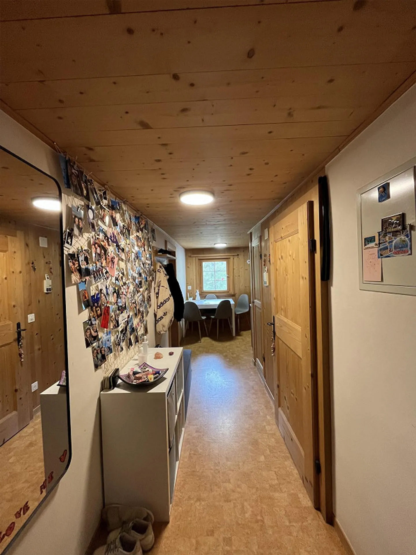 Subtenant for 2.5 room apartment 890.- per month - Photo 4 of 8