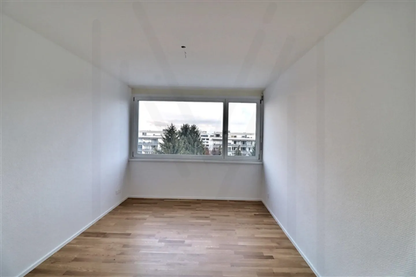 Magnifico attico ristrutturato con 4,5 stanze e vista mozzafiato sul Moléson e sulla città di Bulle - Foto 8 di 13