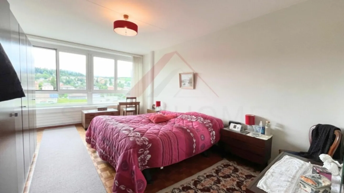 La Chaux-de-Fonds - spacieux 5.5 pièces de 150 m² au 8? étage avec ascenseur, 4 - Photo 9 sur 16