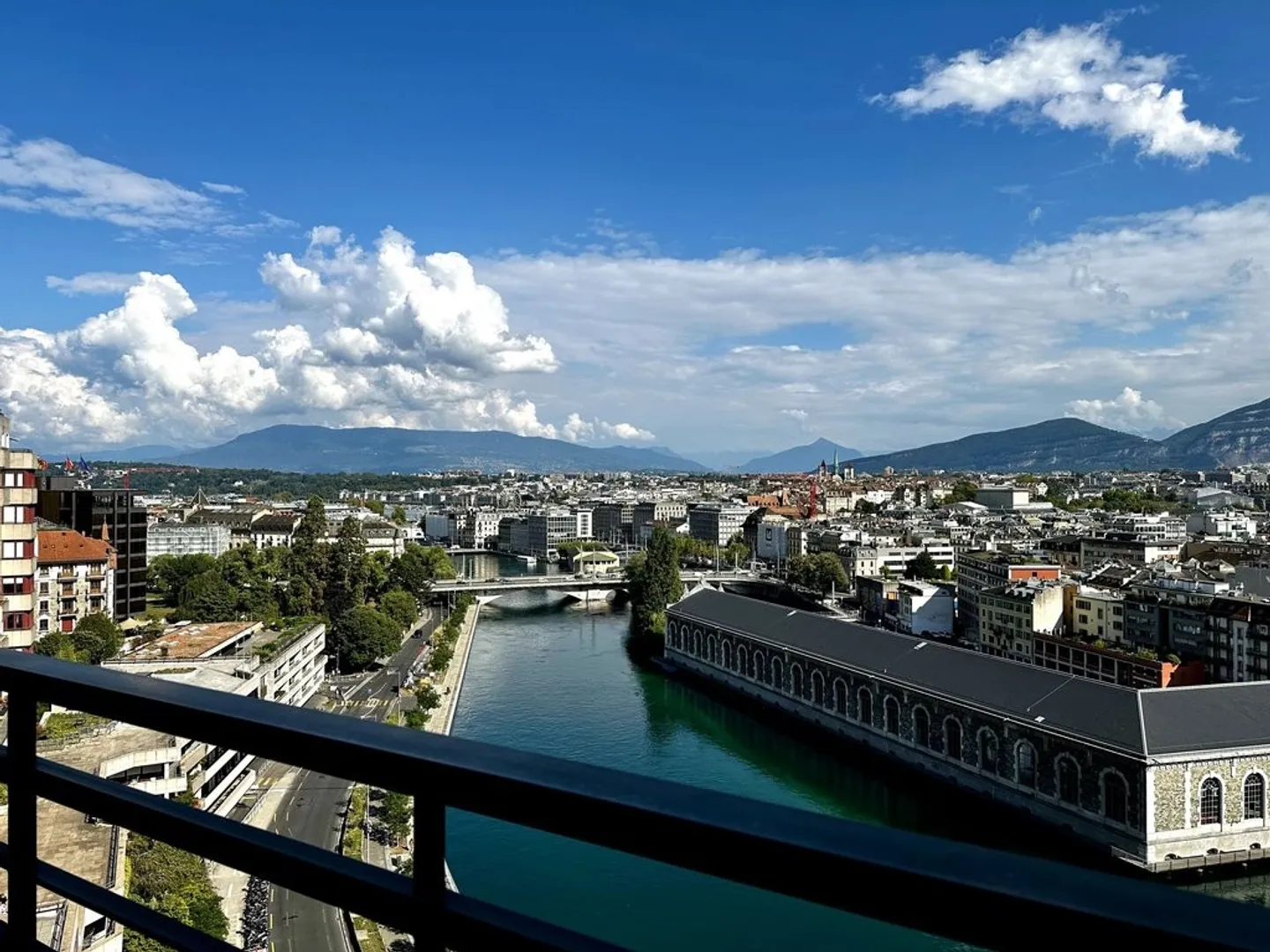 5-room apartment - Photo 2 of 11