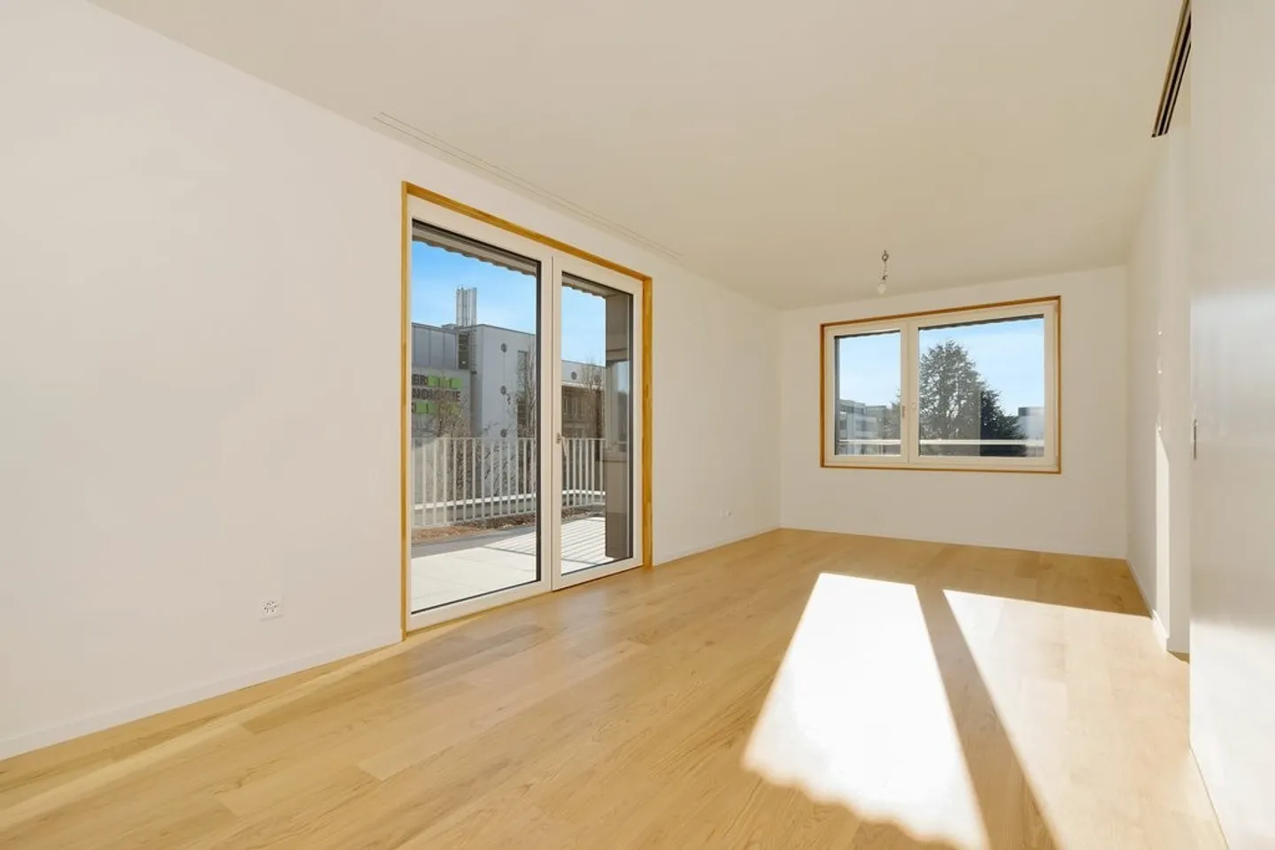 Exclusive 2.5-room penthouse apartment with loggia and terrace - Photo 5 of 6