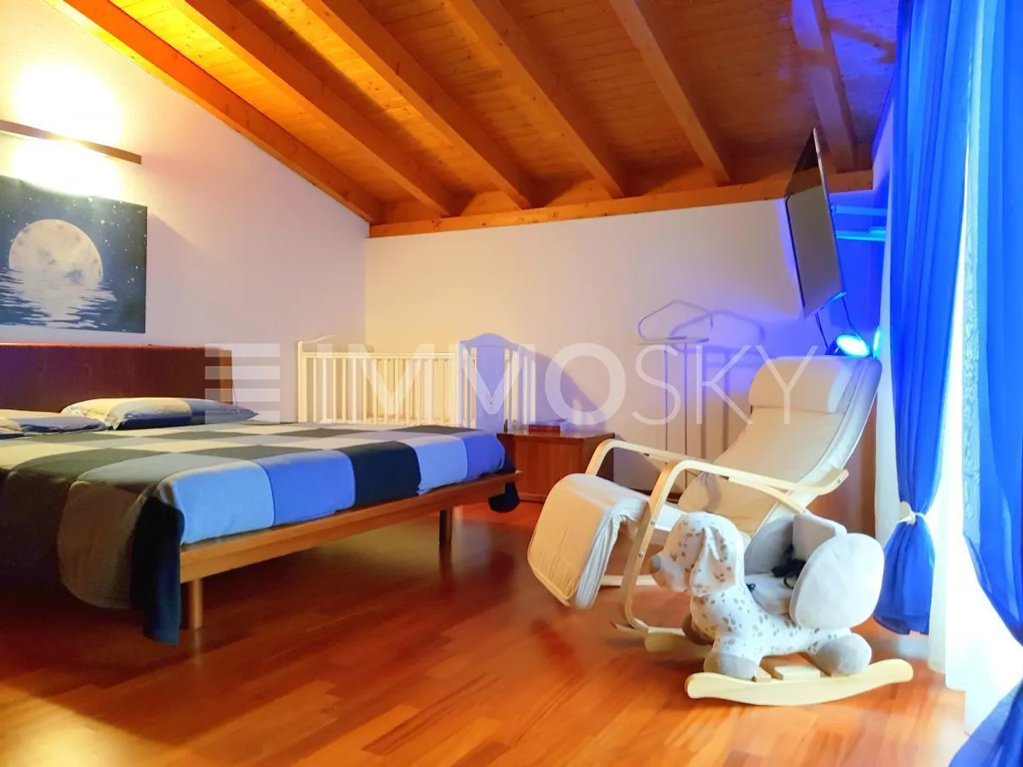 Delicious with garden, sun and spacious areas for your beautiful family - Photo 3 of 5