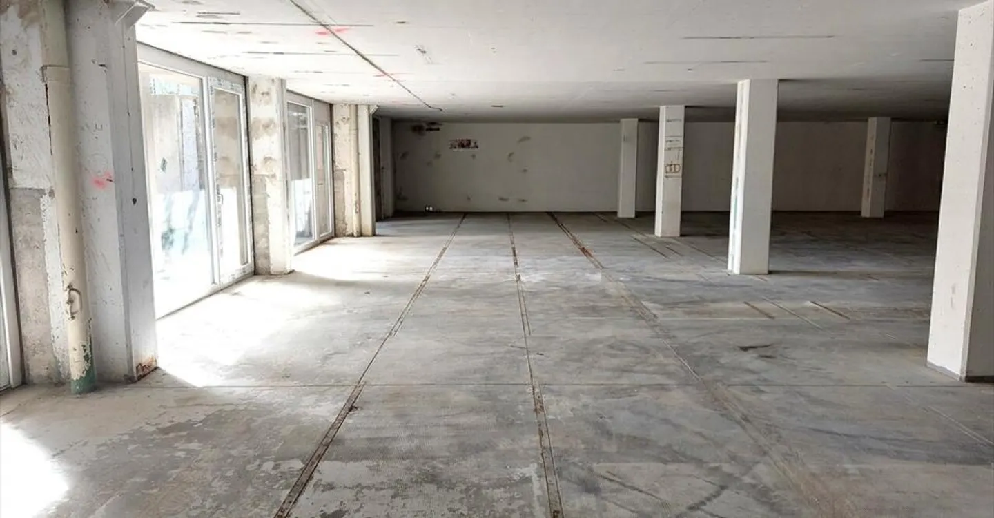 Laboratorio/ufficio su misura di 150 m2 - Vicino a servizi e trasporti - Foto 1 di 3
