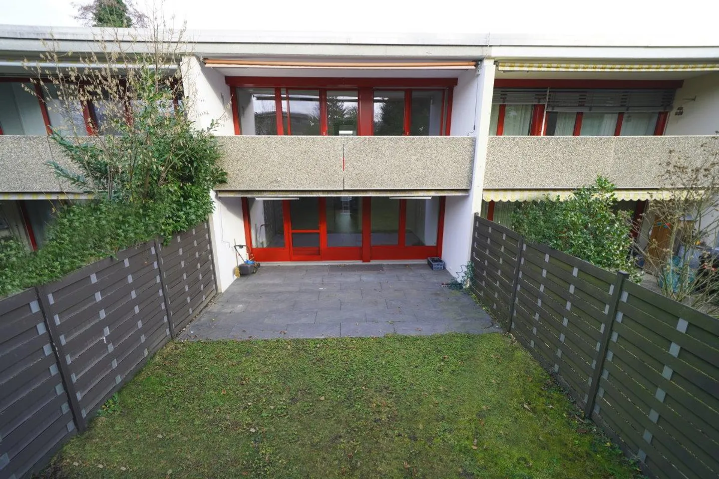 Renovated 5-room house with sunny garden - Photo 1 of 12