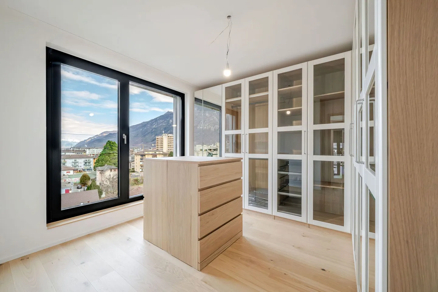 Luxury Duplex Attic in Martigny - Photo 3 of 8