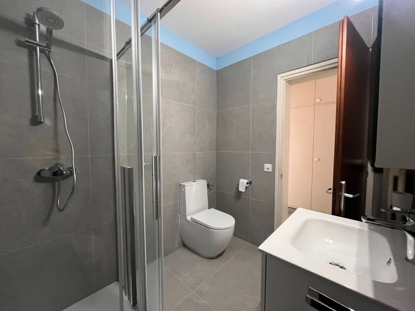 Zentrales Apartment in Tenero - Foto 8 von 11