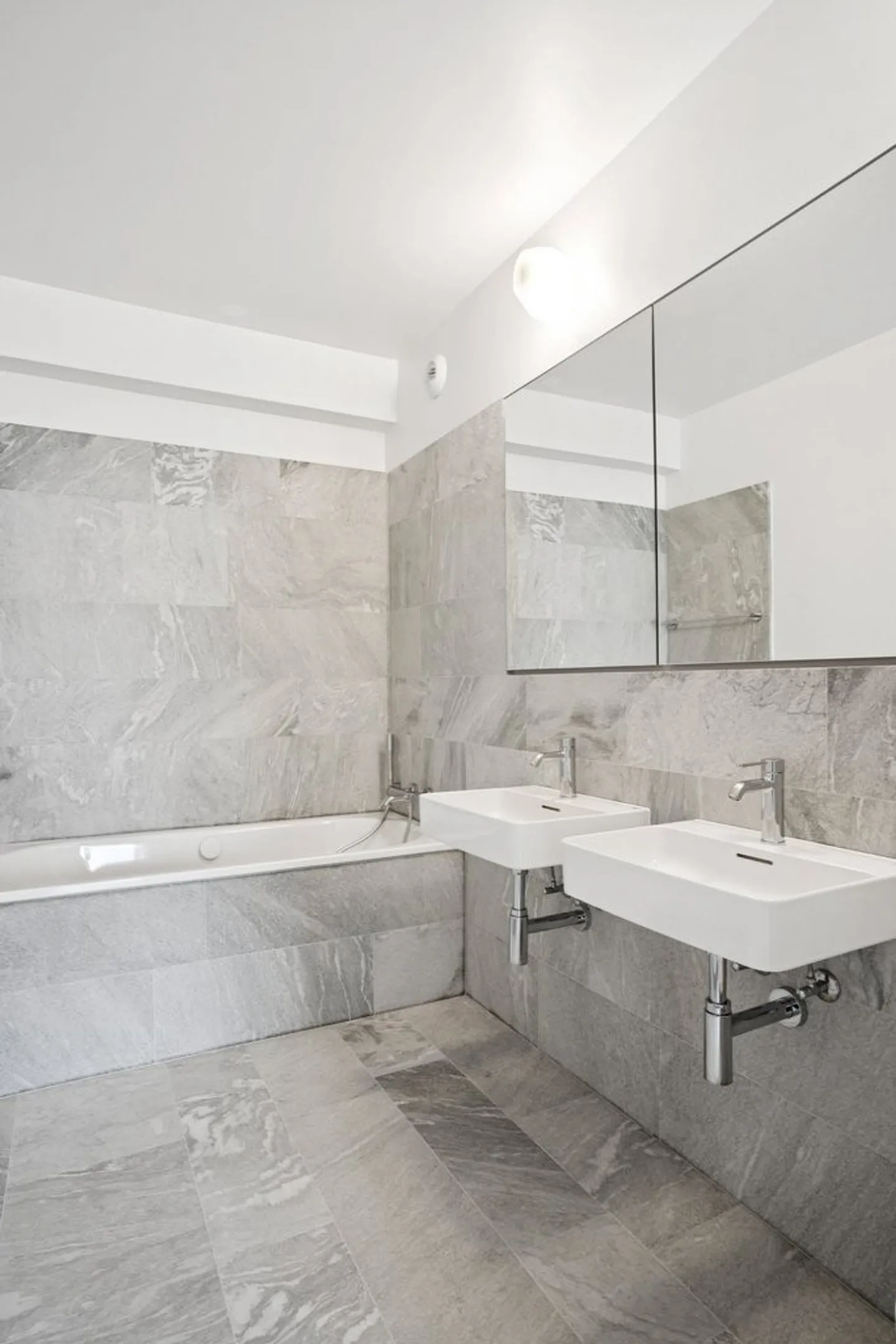 5-room apartment - Photo 10 of 11