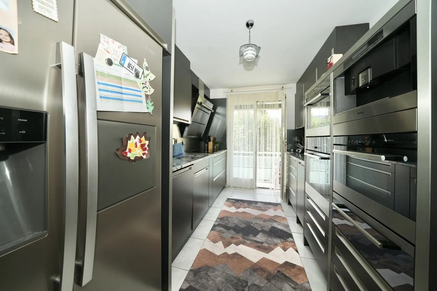 SPACIOUS APARTMENT IN A CENTRAL LOCATION - Photo 5 of 7
