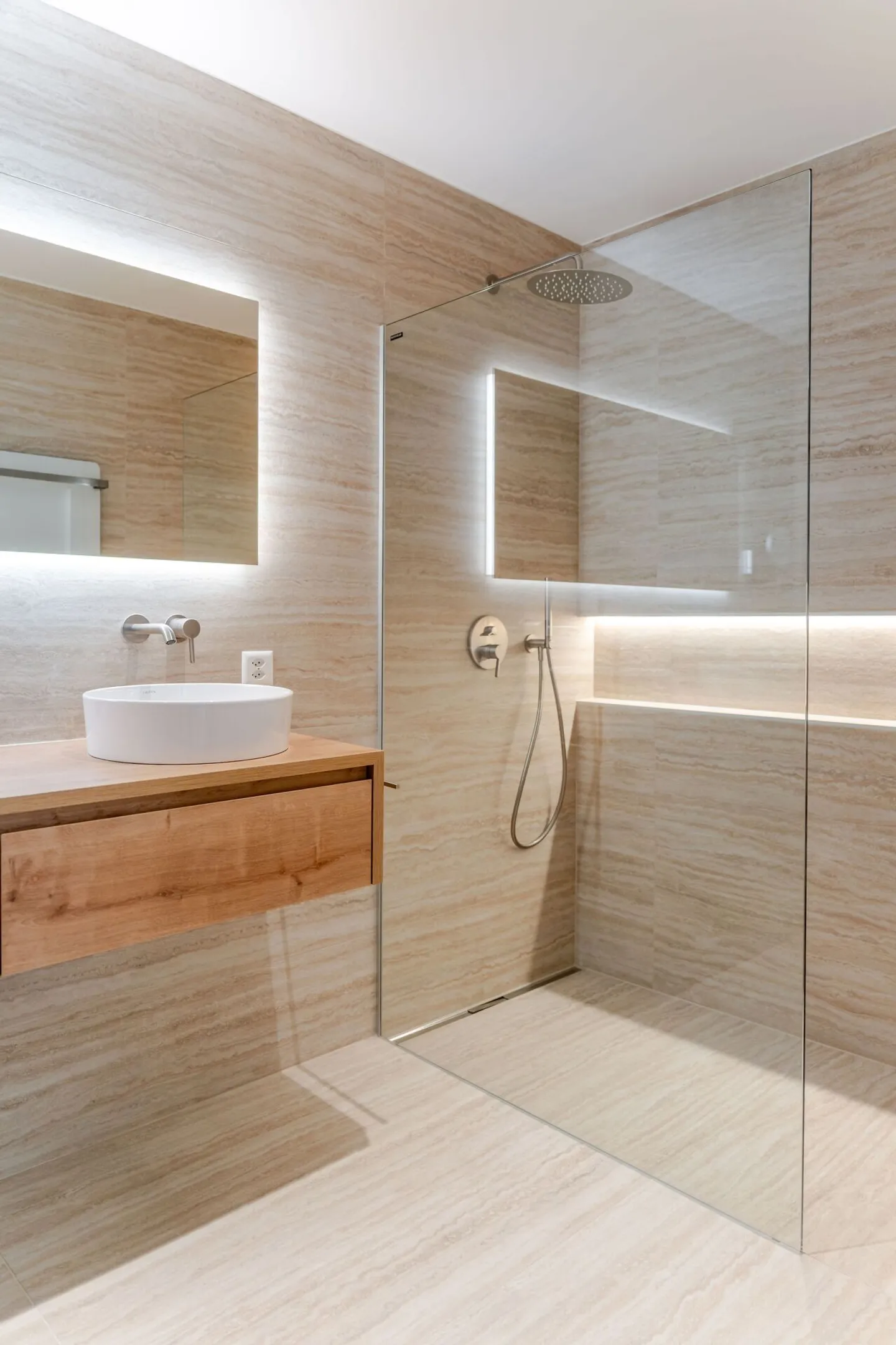 Luxury Duplex Attic in Martigny - Photo 5 of 8