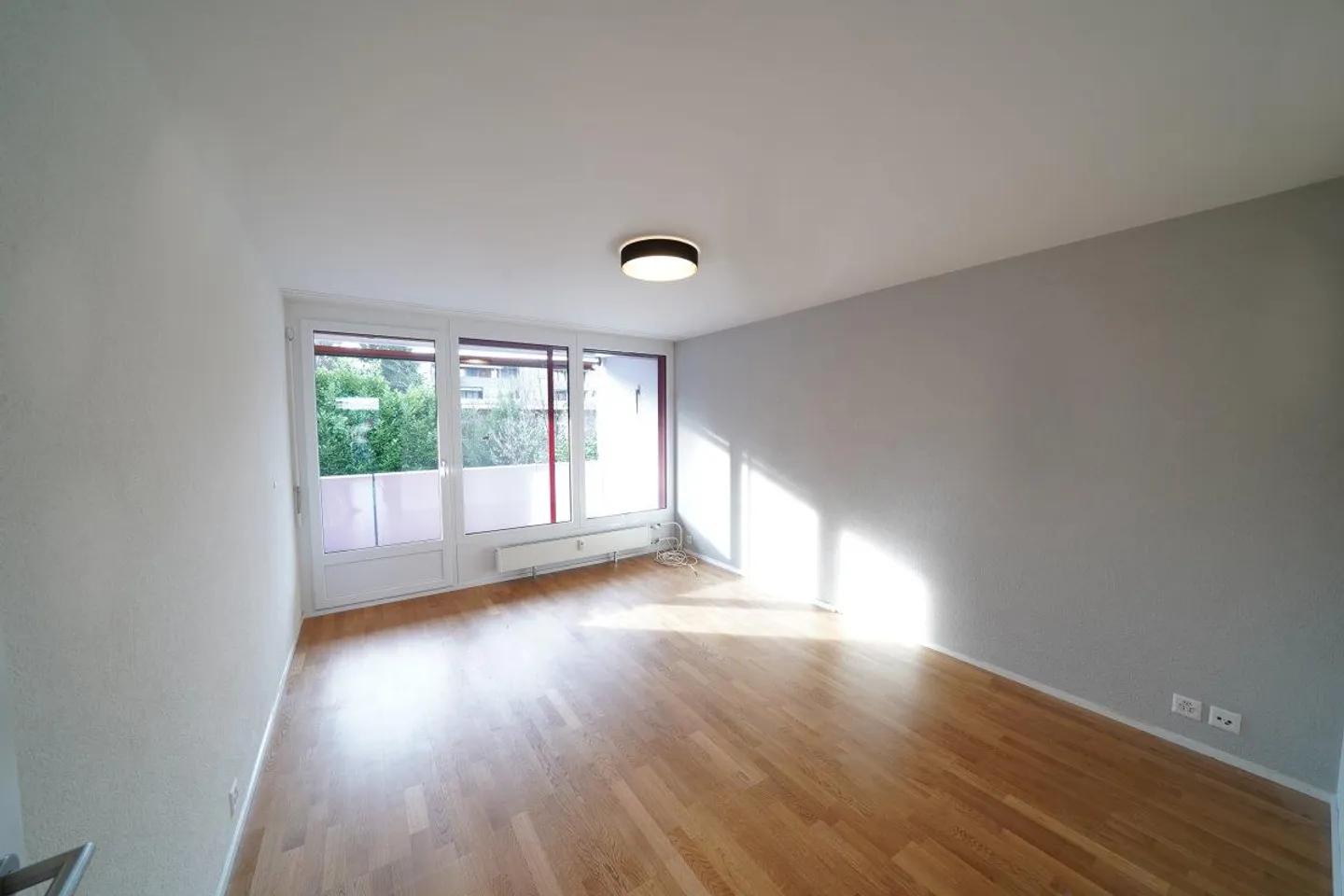 Renovated 5-room house with sunny garden - Photo 11 of 12