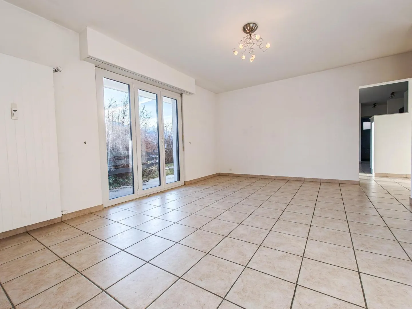 Große 3,5 Zimmer von 100 m² mit Garten? In der Nähe von Crans-Montana - Foto 2 von 13