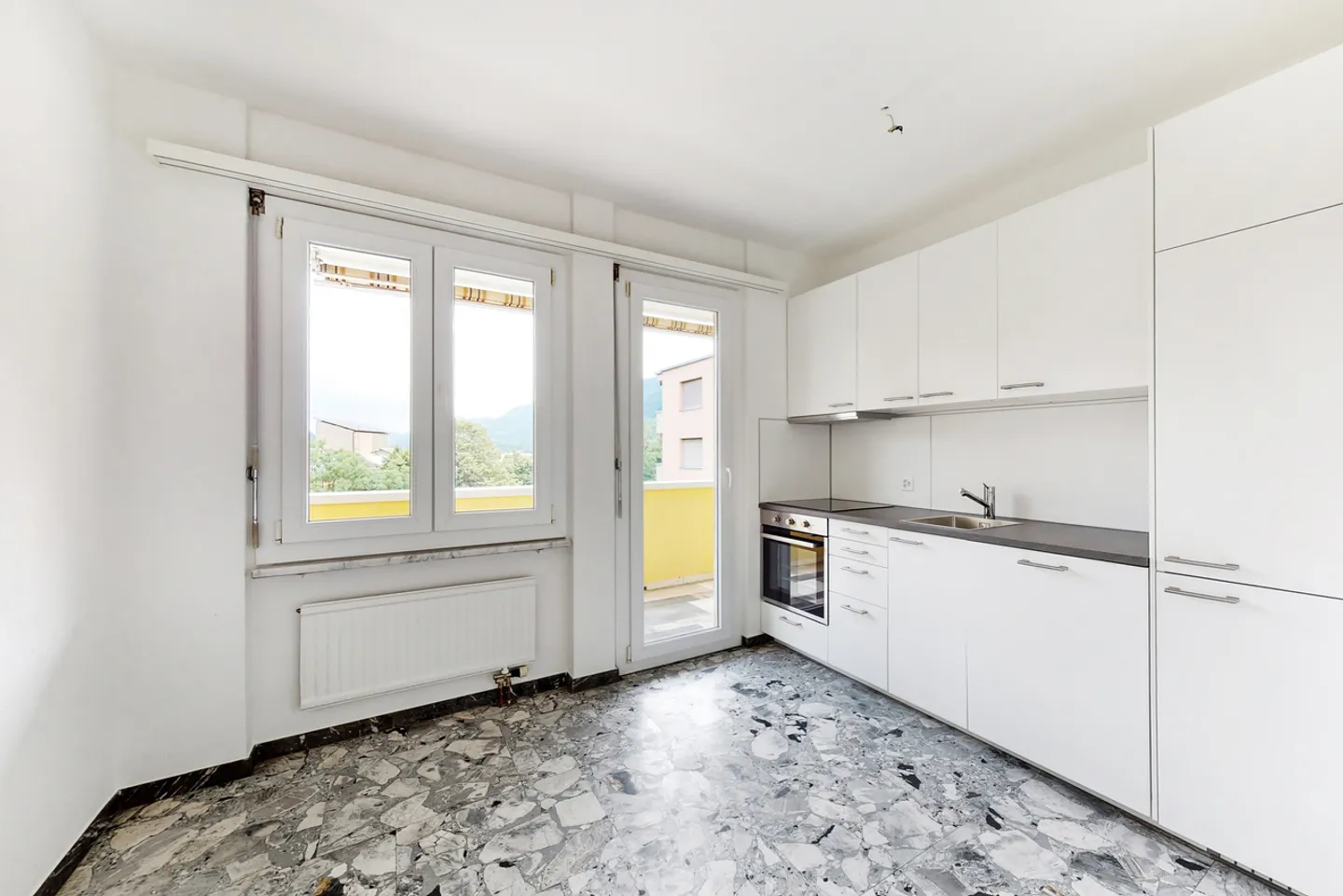 Appartamento spazioso con vista fiume - Foto 4 di 9