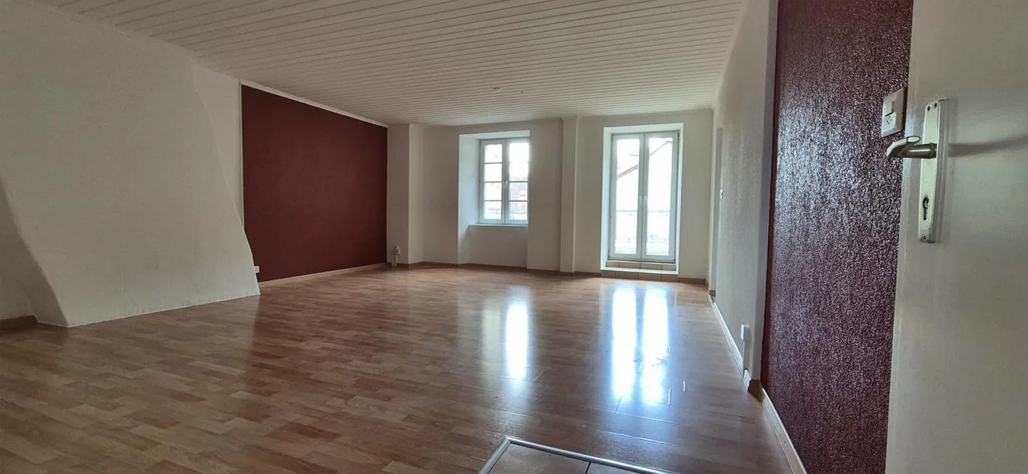 Geräumige Wohnung mit grosser Terrasse - Foto 1 von 10