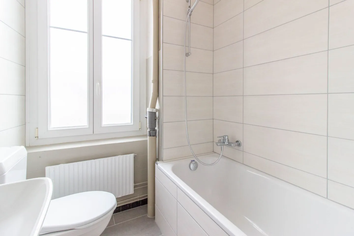 Appartement de 3 pièces au 3eme étage - Photo 2 sur 5