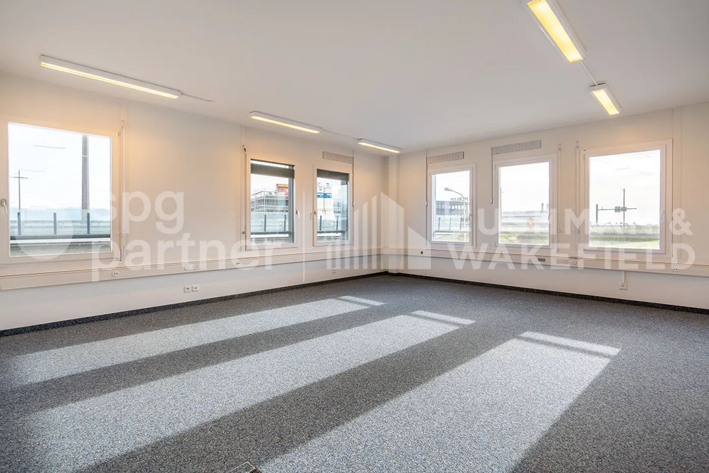 Espaces de bureau modernes Plug & Play - Photo 3 sur 11