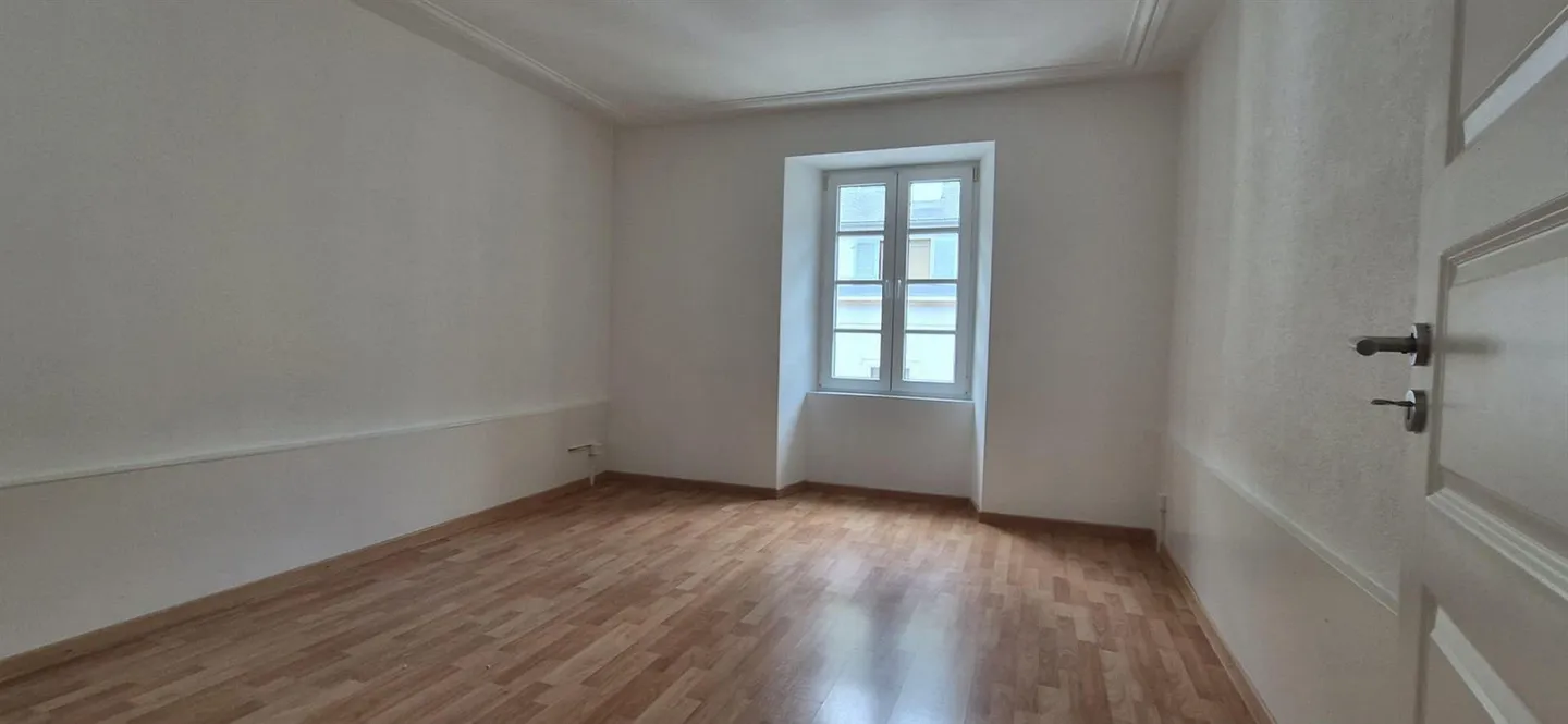 Geräumige Wohnung mit grosser Terrasse - Foto 5 von 10