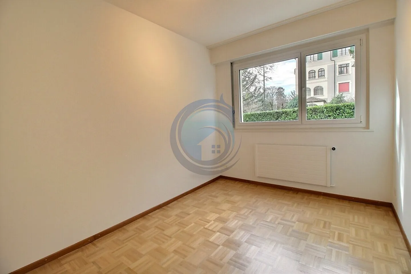 MAGNIFICO APPARTAMENTO DI 6 CAMERE CON GIARDINO PRIVATO - Foto 8 di 20