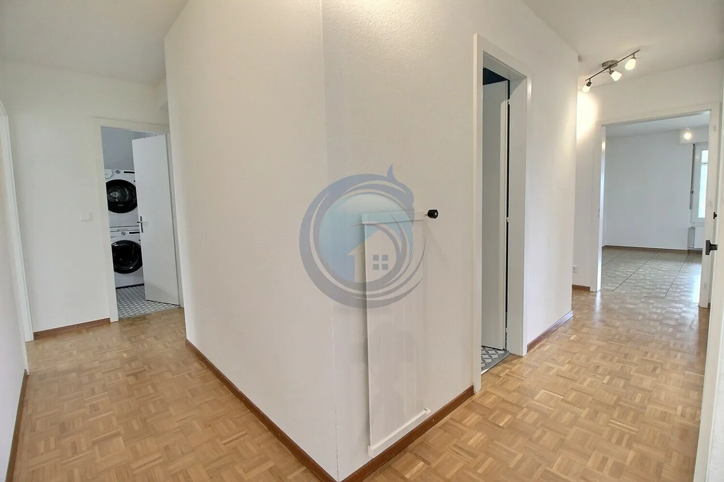 MAGNIFICO APPARTAMENTO DI 6 CAMERE CON GIARDINO PRIVATO - Foto 6 di 20